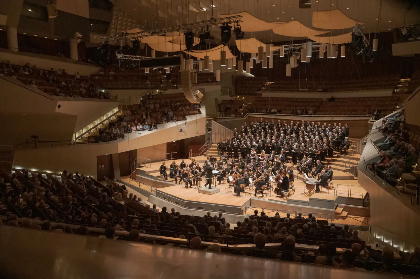 Konzert BOC Philharmonie, Totale, quer